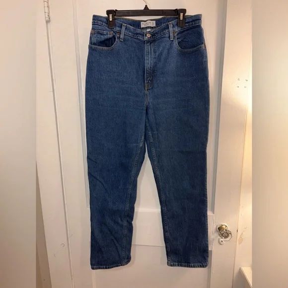 Abercrombie 90s Straight Ultra High Rise Curve Love Jeans Medium Wash - 32/14R - Picture 3 of 14